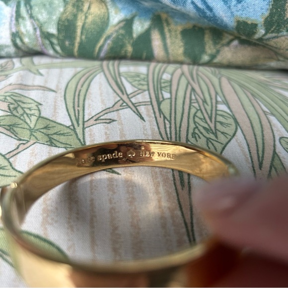 🤍💛Kate Spade Gold Heart Bangle Bracelet Set | Gold & Ivory | Live Colorfully Duo - Picture 9 of 12